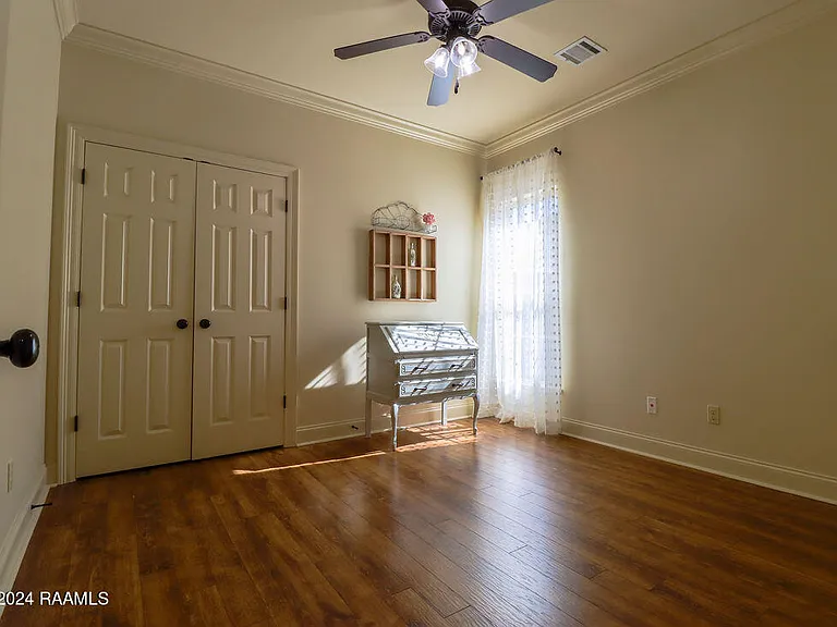 228 Crenshaw Dr — Photo 16