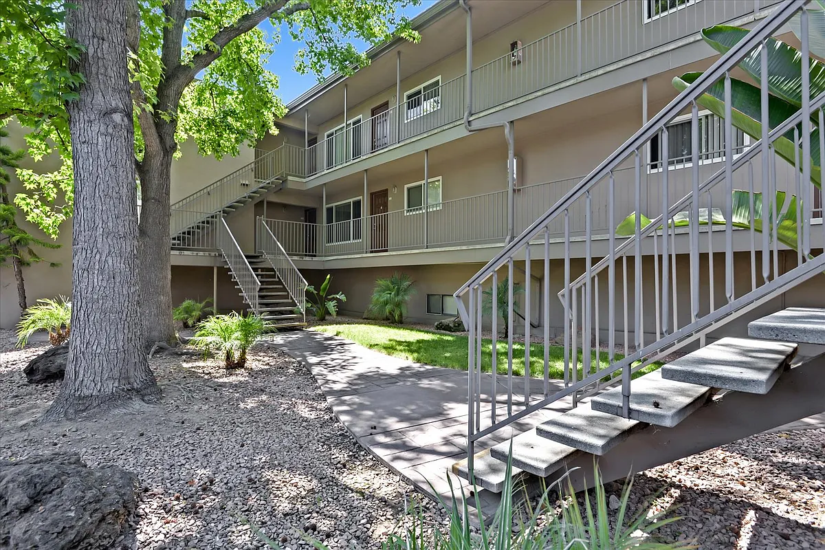 Building Photo - 1466 San Antonio Ave #7