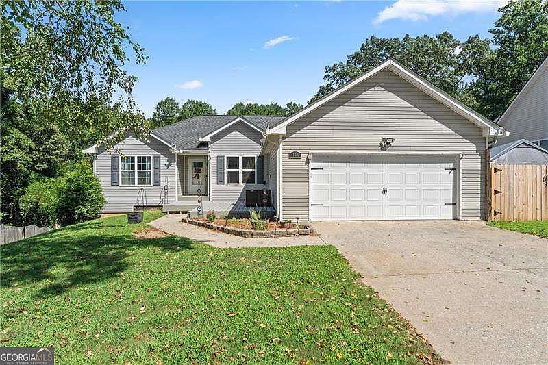 1st image of 104 Legend Creek Dr