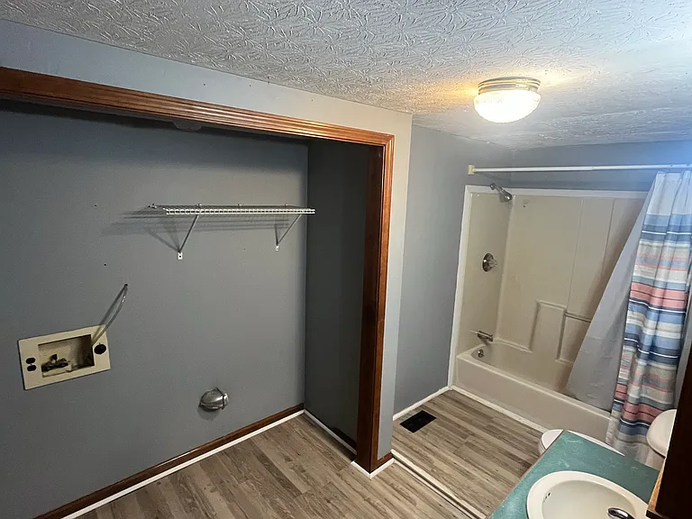 311 W Jefferson St — Photo 11
