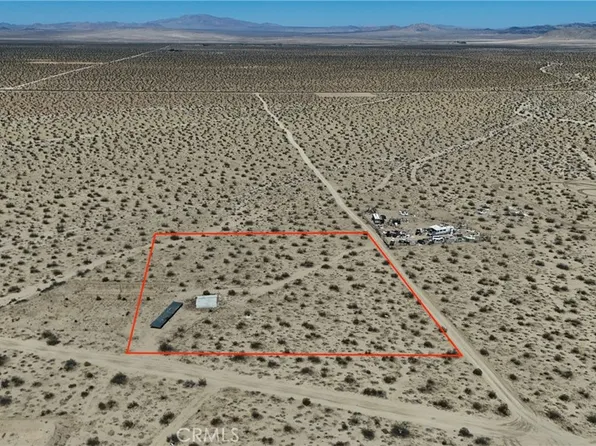 755 Joshua Tree Rd, Landers, CA 92285
