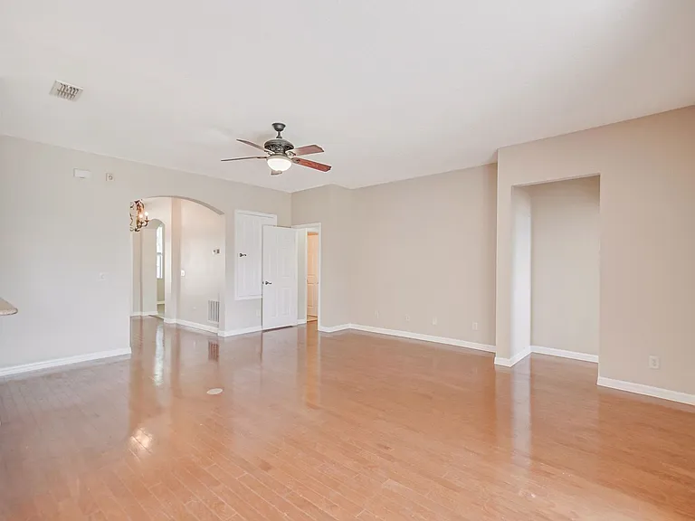 1904 Candlenut Cir — Photo 26