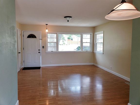 2nd image of 2804 W Fountaindale Dr