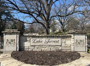 21262 S Redwood Ln, Shorewood, IL 60404