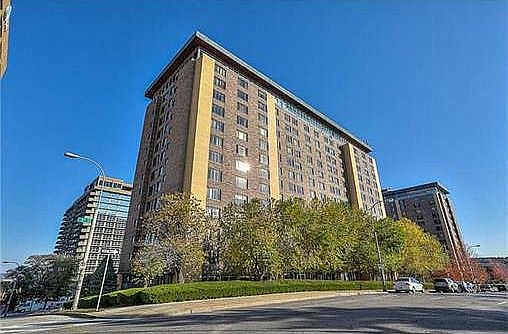 1st image of 600 E 8th St APT 11P