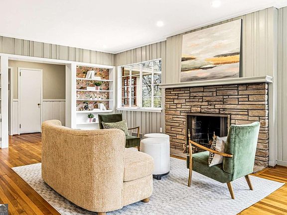 5th image of 430 W Parkwood Rd