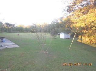 1933 Bud Tilley Rd, Pinnacle, NC 27043