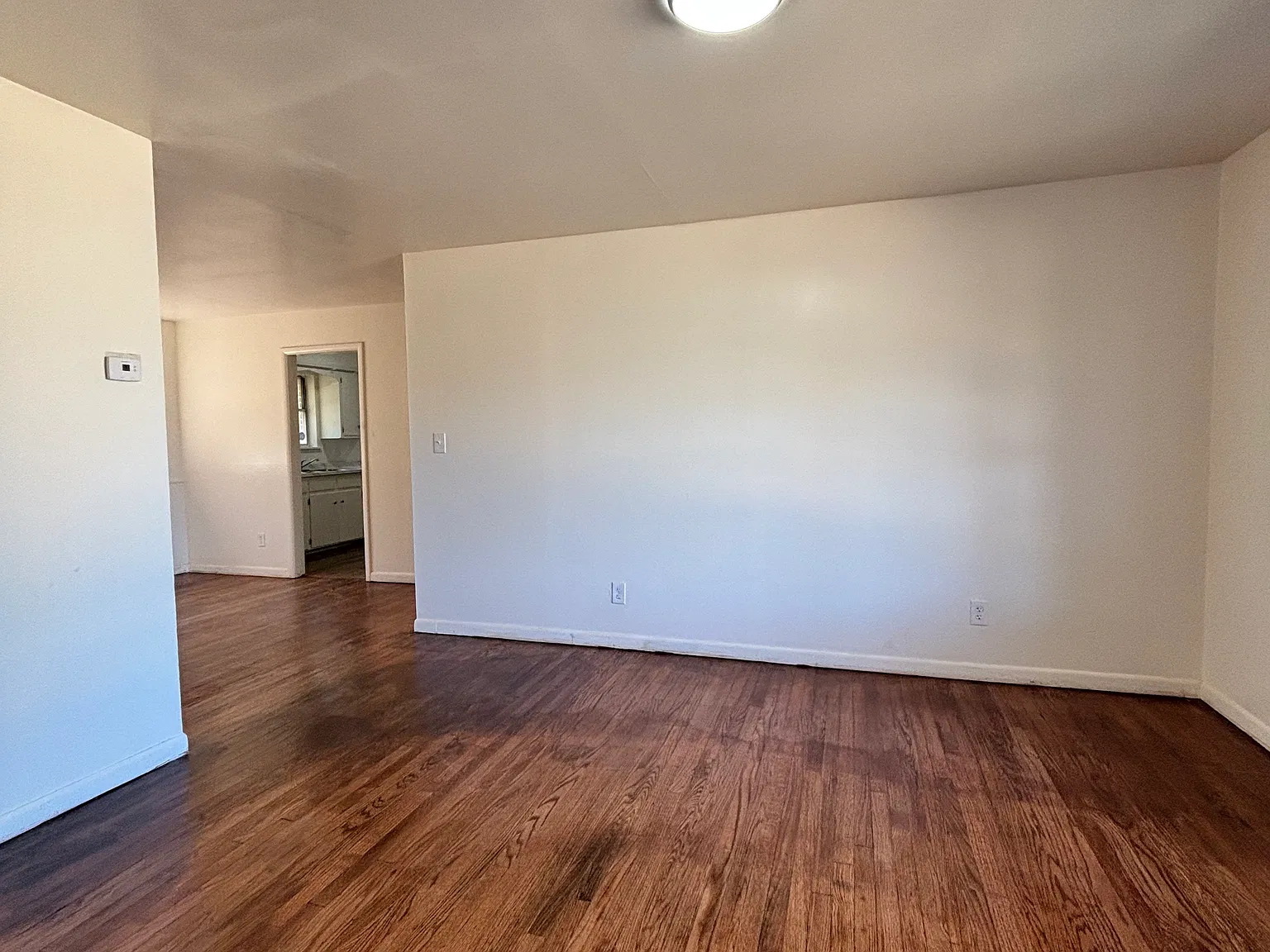 4 bed, 1.5 bath, 1500 sqft, $1,800 — Photo 3