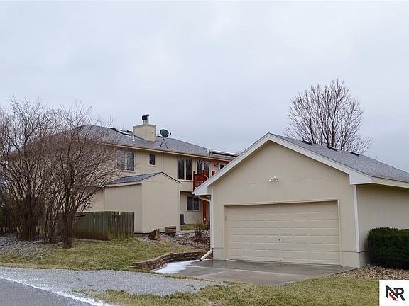 2nd image of 1220 Beaver Lake Blvd