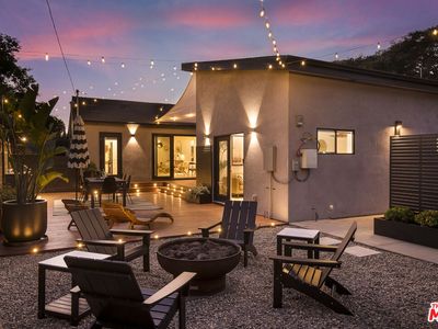 3744 Redwood Ave, Los Angeles, CA, 90066