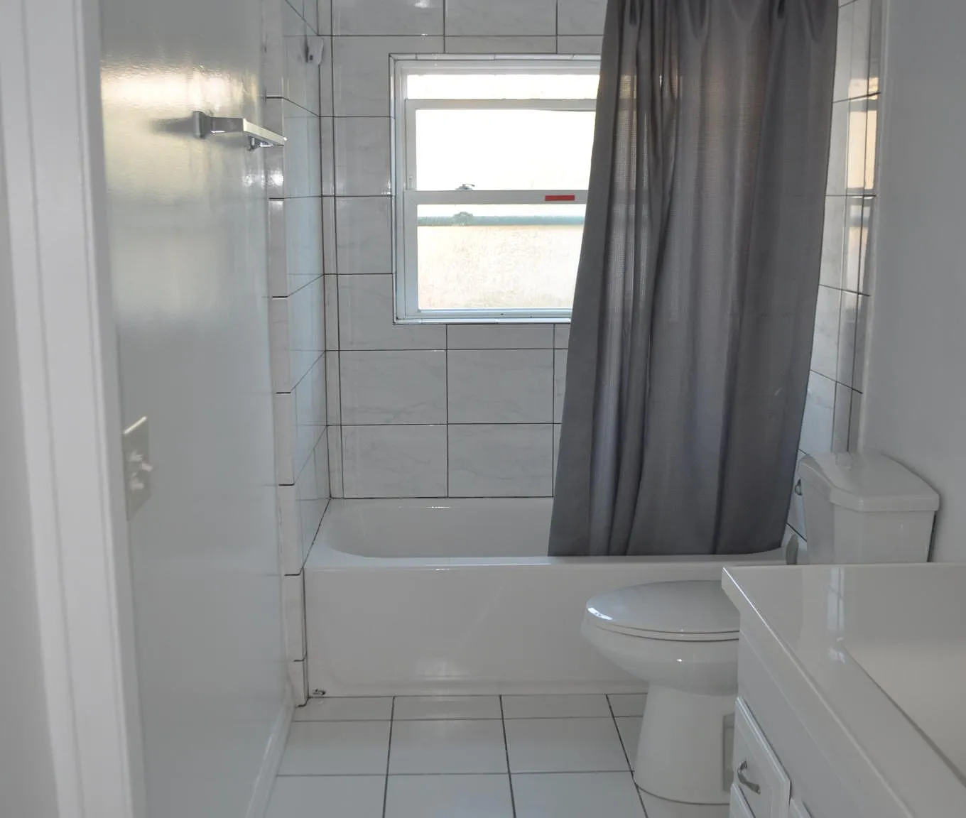 5 bed, 2460 sqft, $7,200 — Photo 3
