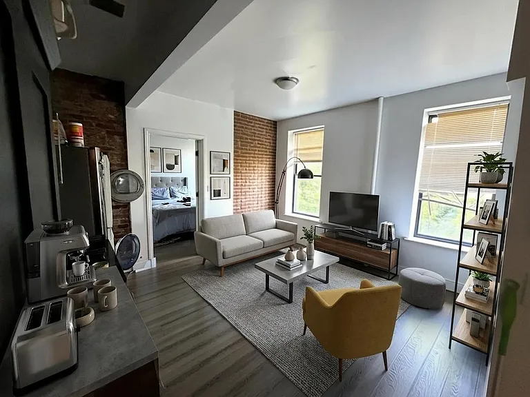 211 Avenue A #17 — Photo 1