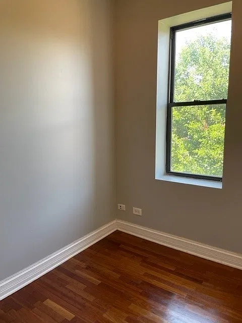 2 bed, 1200 sqft, $2,200 — Photo 2