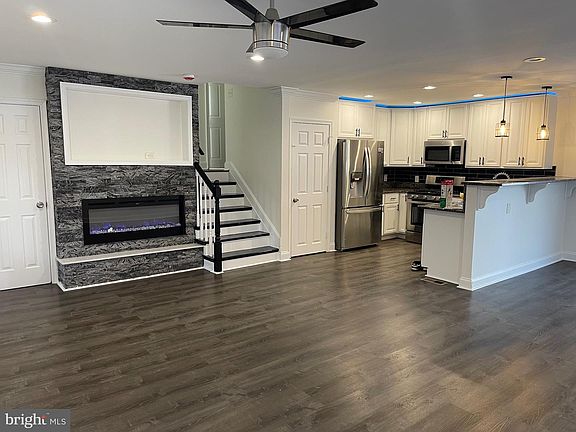 5th image of 912 Marksworth Rd