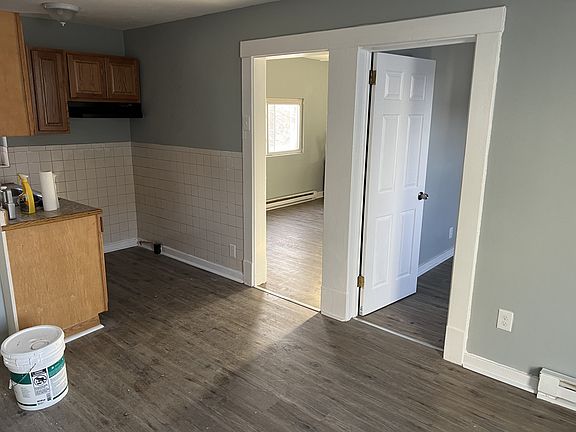 2nd image of 617 Glenwood Ave APT D