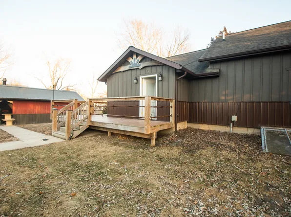 7981 S Pine St, Dixon, IL 61021