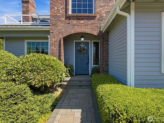 4th image of 5809 106th Street SW