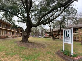 Elm Villa Apartments