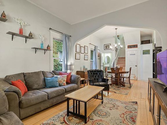 5th image of 1540 Charles Ave