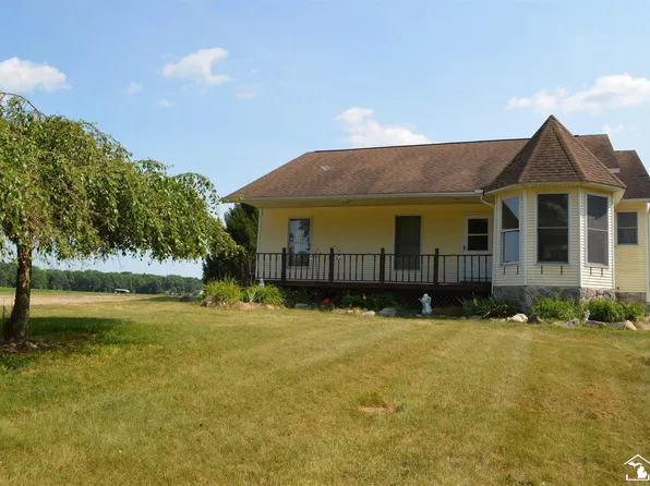 2977 Oakley Rd, Stockbridge, MI 49285