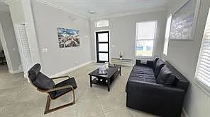 3 bed, 2.5 bath, $3,995 — Photo 3
