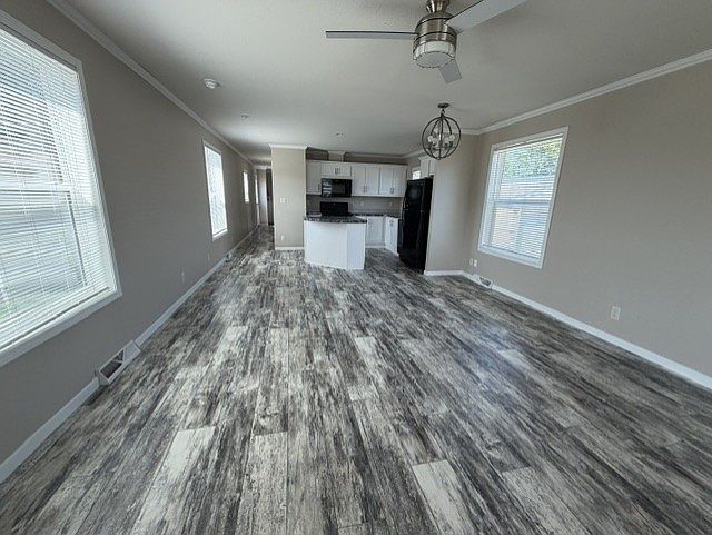 1st image of 318 SE Parkland Ct