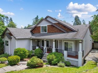 92 Jackson St, Steilacoom, WA 98388