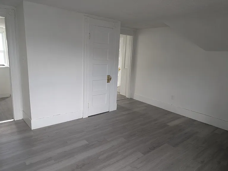 112 Feldspar Ave #3 — Photo 3