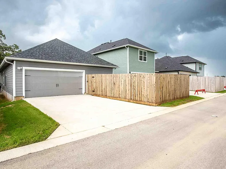 364 Kenai Dr — Photo 13