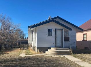 318 N Maple St, Lusk, WY 82225