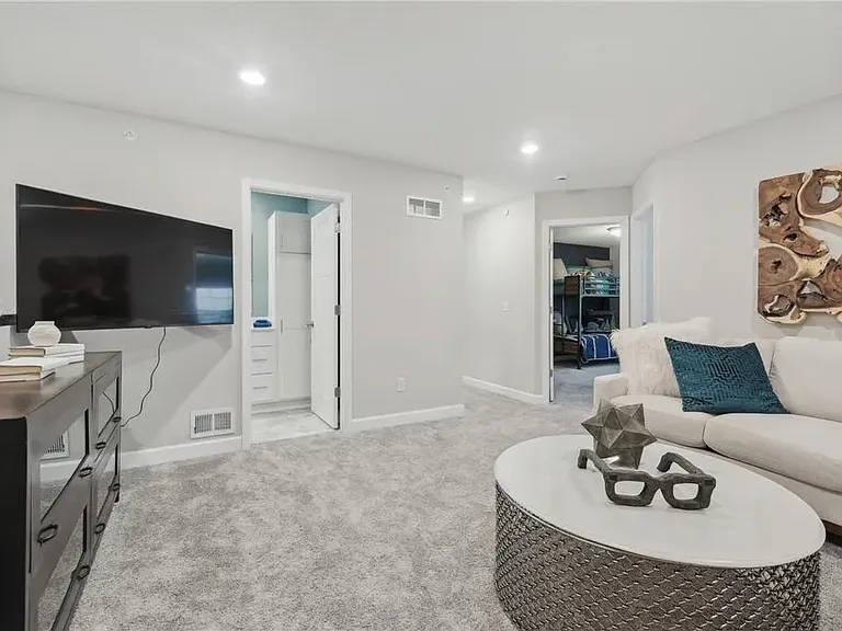 5307 Long Pointe Pass — Photo 10