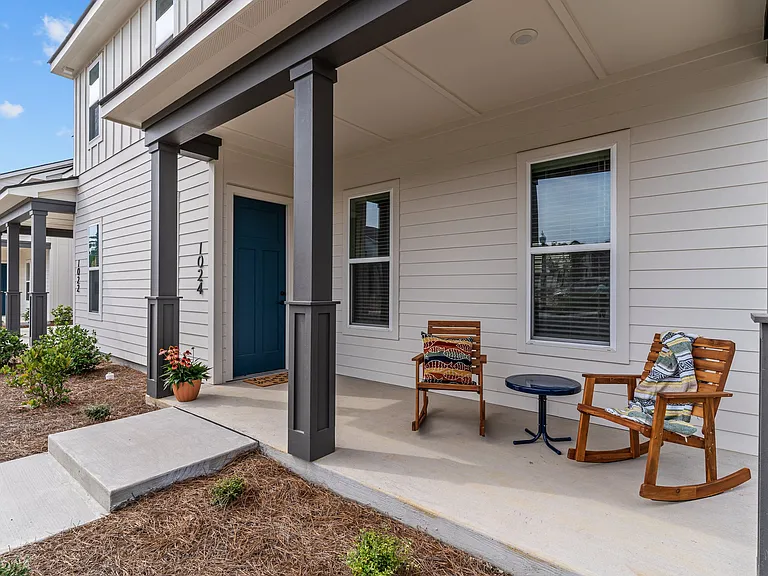 Towne Porch
