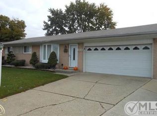 9835 Pardee Rd, Taylor, MI 48180