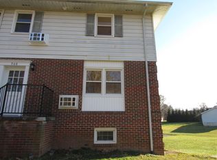 960 Stony Bridge Dr, Chambersburg, PA 17202