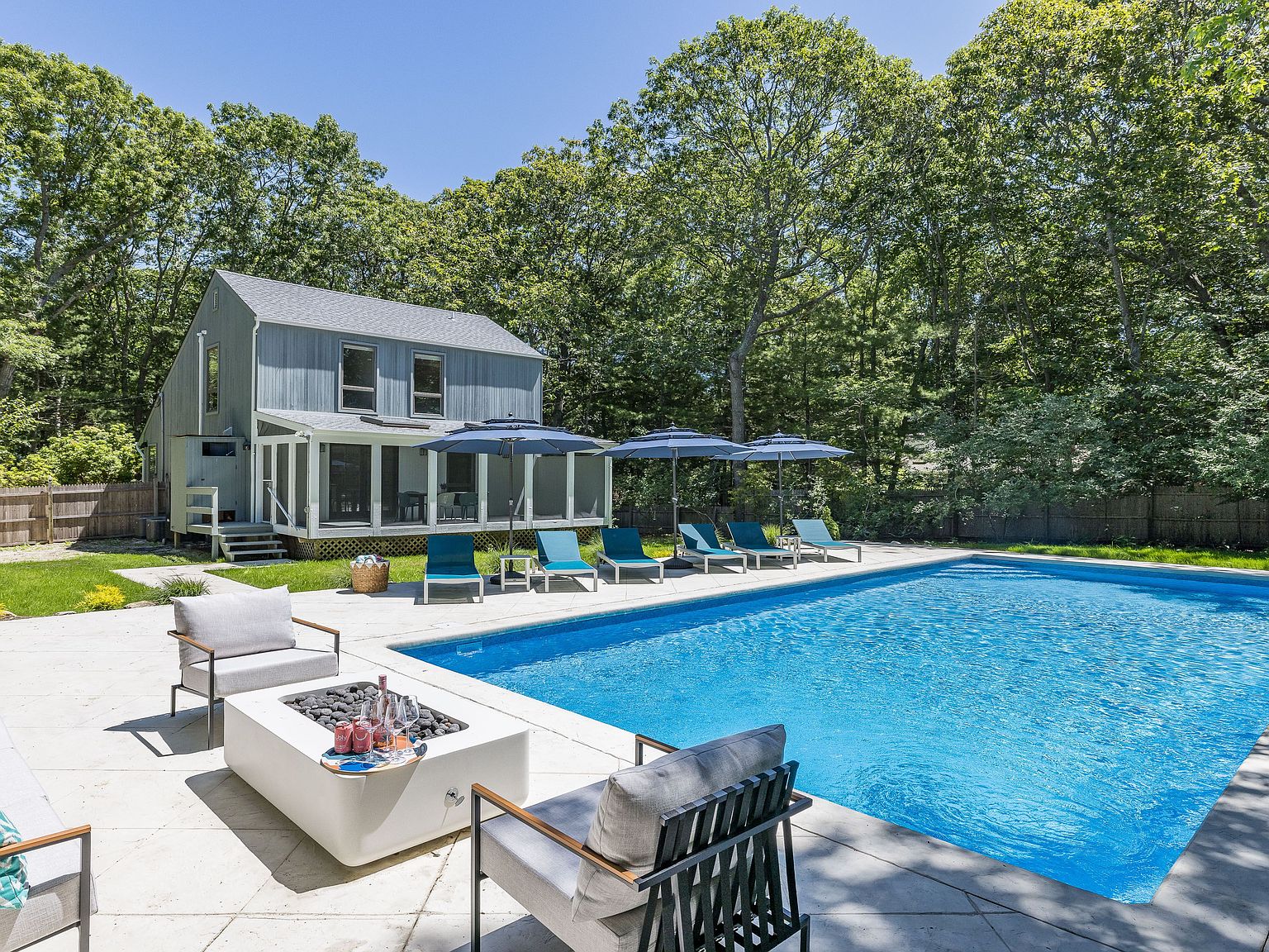 56 Underwood Dr, East Hampton, NY 11937 | Zillow