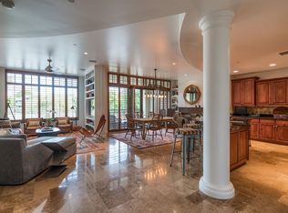 8 Biltmore Ests #213, Phoenix, AZ 85016