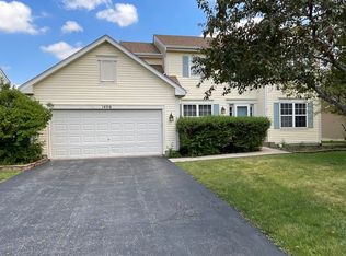 1406 Creekside Cir, Minooka, IL 60447