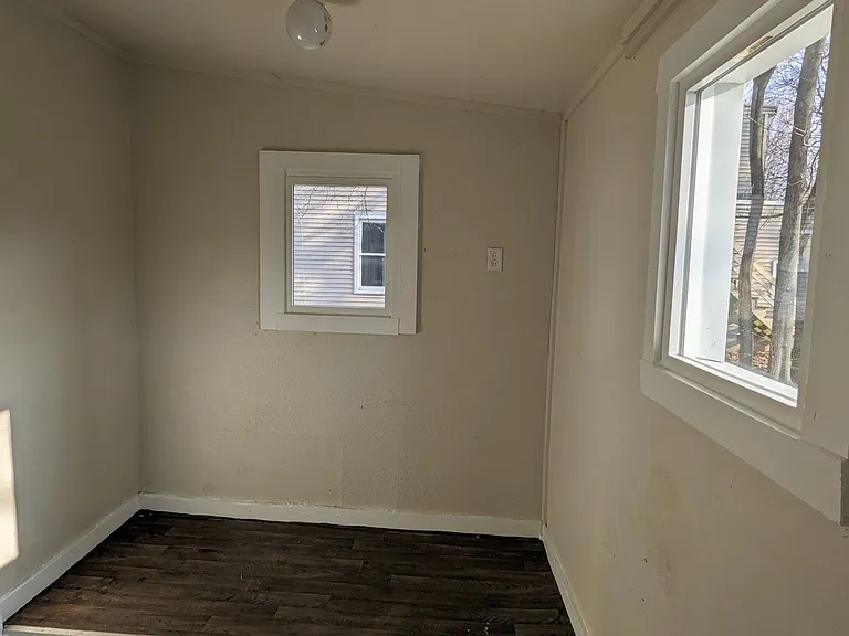 247 W Southern Ave — Photo 9