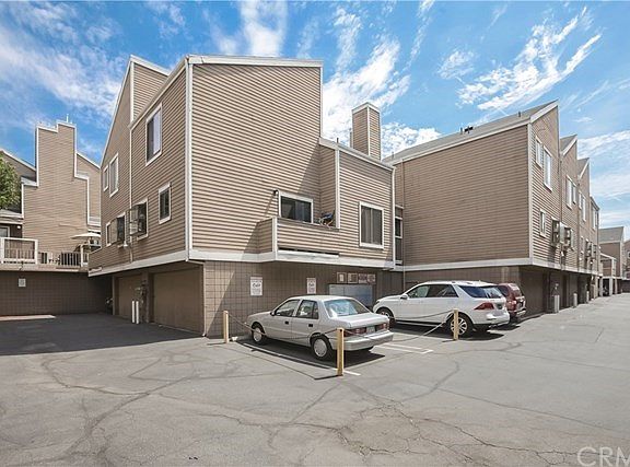 2nd image of 15135 Nordhoff St Unit 30