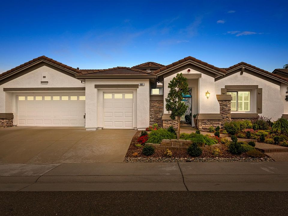 1st image of 881 Wildomar Ln