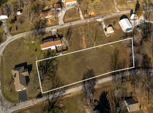 3 E Magdalena Dr, Stockton, MO 65785