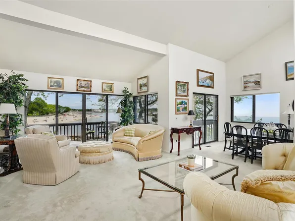 16 Waters Edge #16, Rye, NY 10580