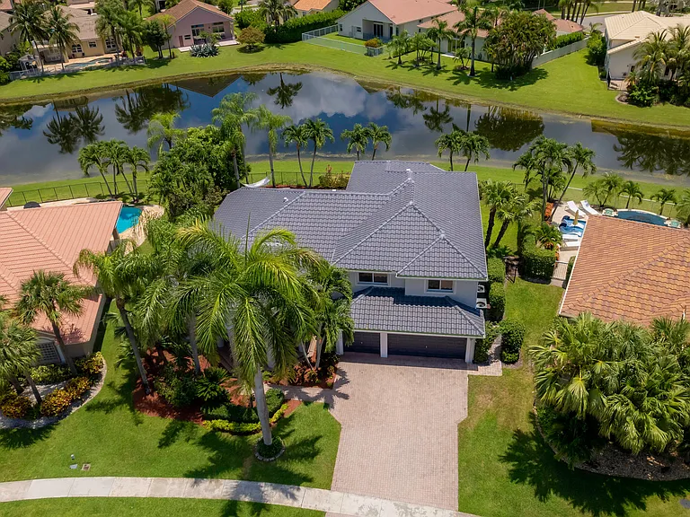10849 Bal Harbor Dr — Photo 72