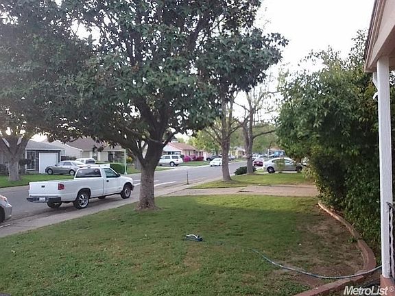 3rd image of 5023 49th St