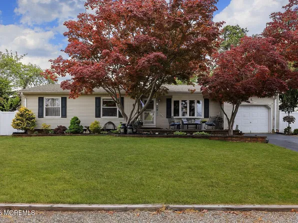1325 12th Avenue, Toms River, NJ 08757