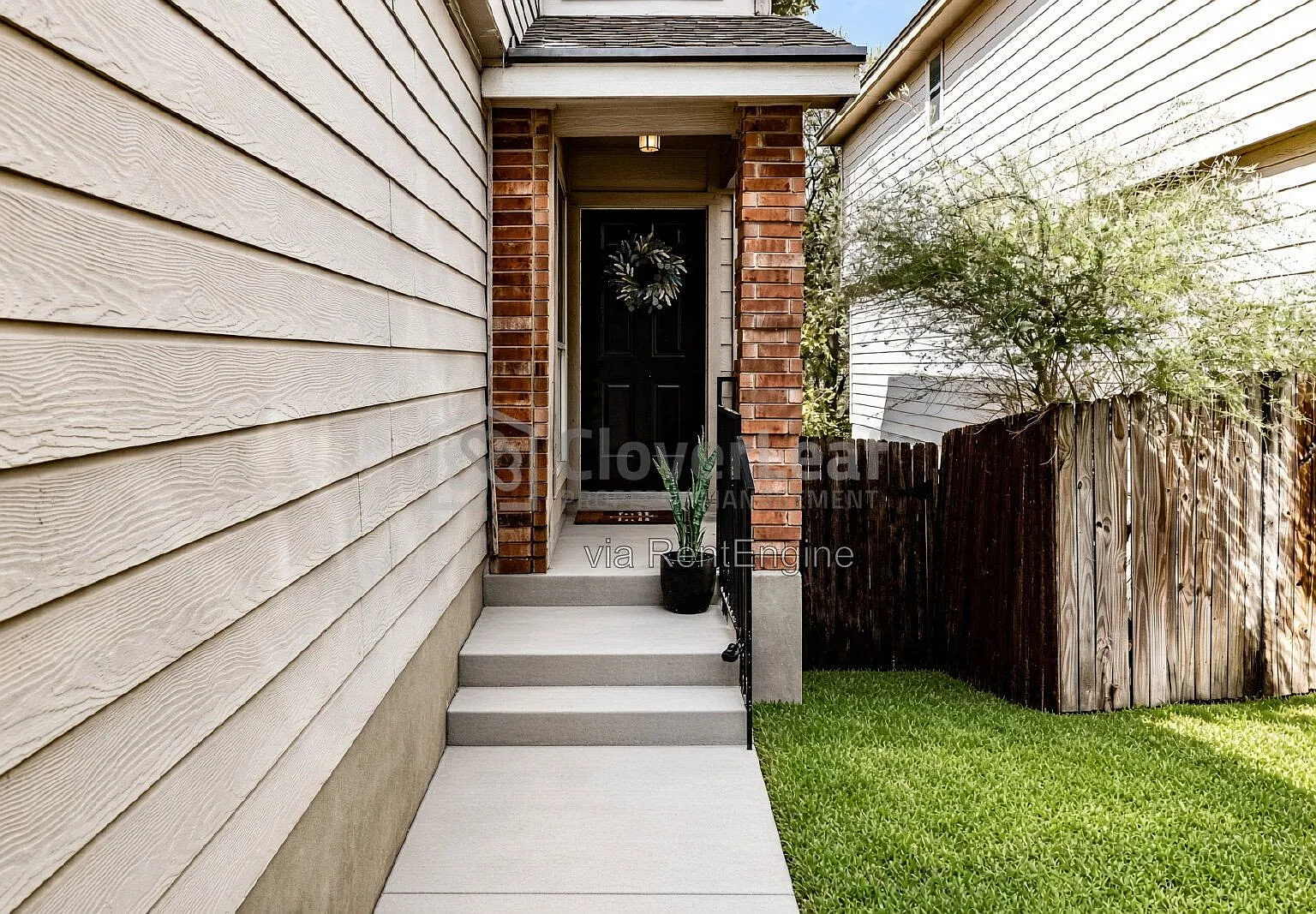 3 bed, 2.5 bath, 1518 sqft, $1,697 — Photo 4