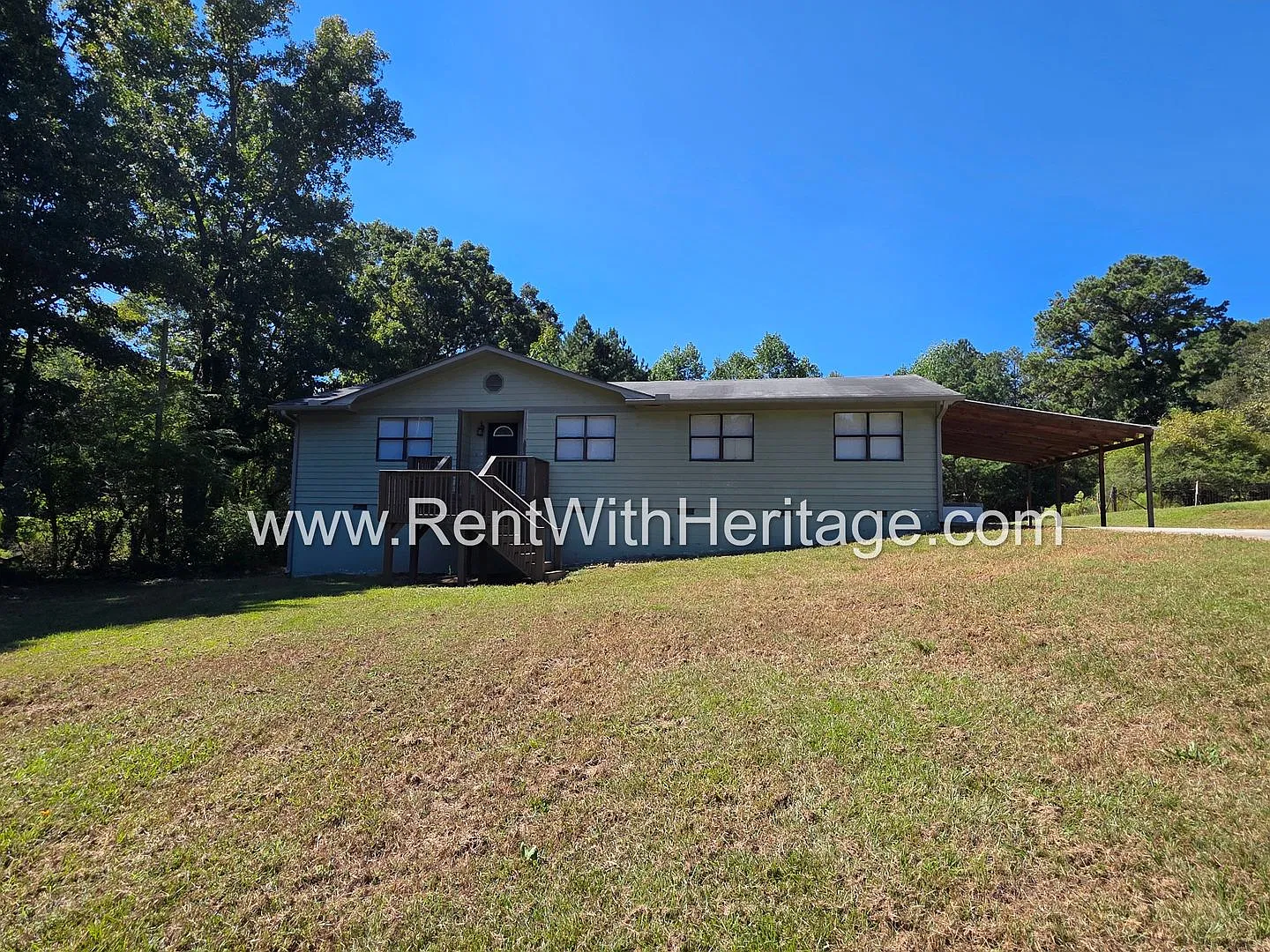 Wow!!....Amazing Ranch Style Home 3bd/2ba/ Country Style Living But So Close To City Of Douglasville — Photo 2