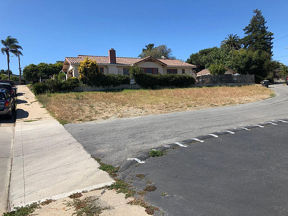 3rd image of 320 Brennan St