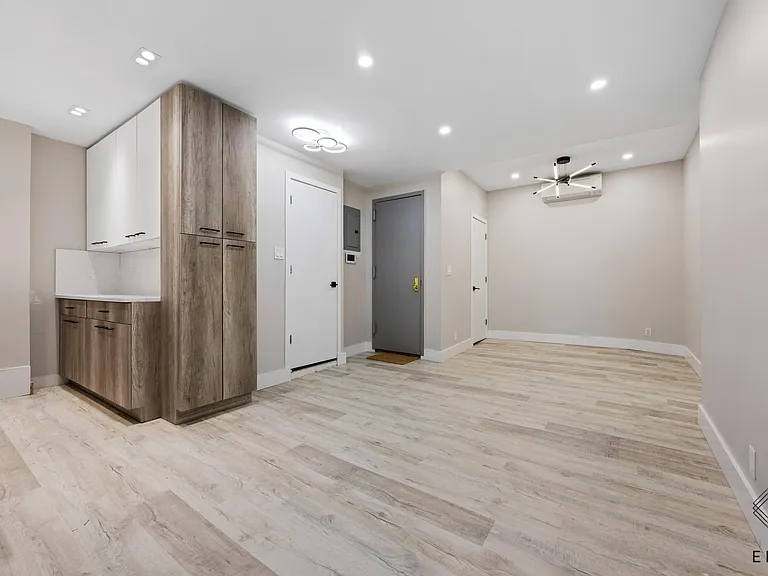 739 6th Ave #2B — Photo 6