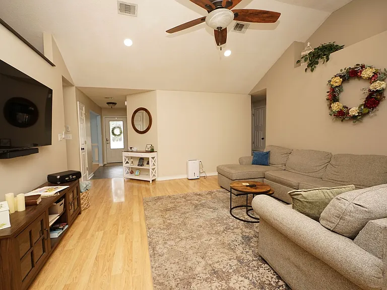 704 Becky Thatcher Ct — Photo 13